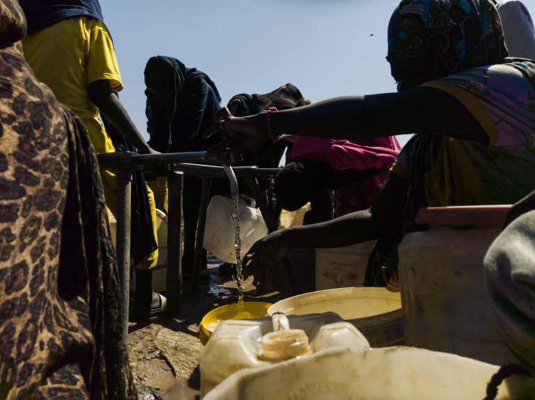 نحو دور مراعٍ لحساسية النزاع للمنظمات القاعدية العاملة في الحماية الاجتماعية في السودان